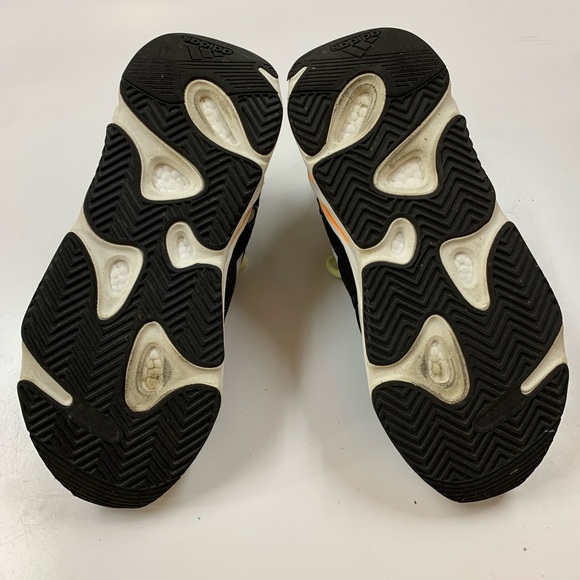 Yezzy 700 Wave Runners - Picture 7 of 9